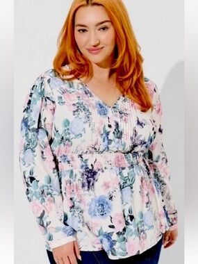 Torrid Top 1 Georgette Pintuck Blouse White Blue Pink Floral Cottagecore Fairy